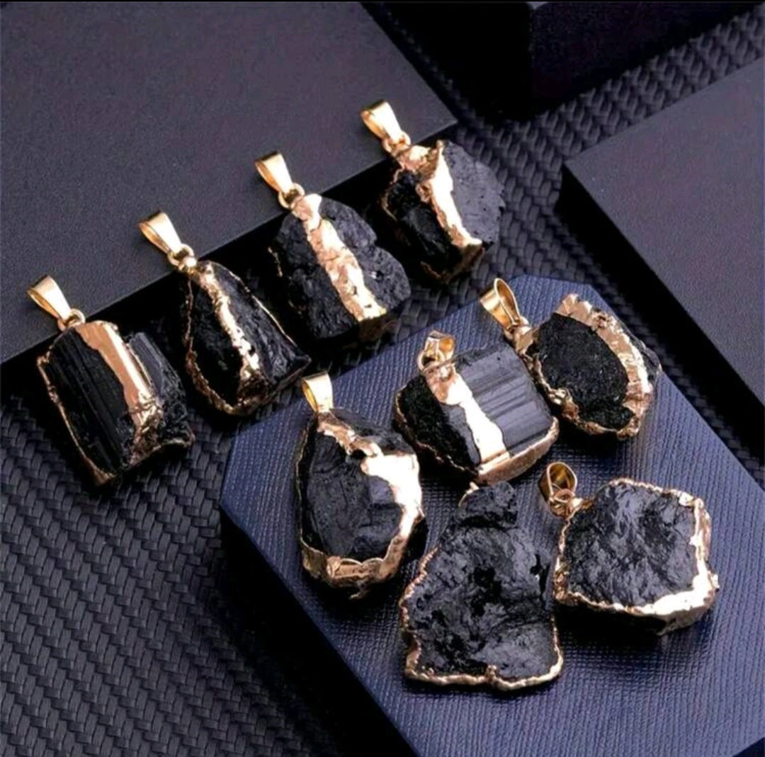 pendentif en tourmaline noire