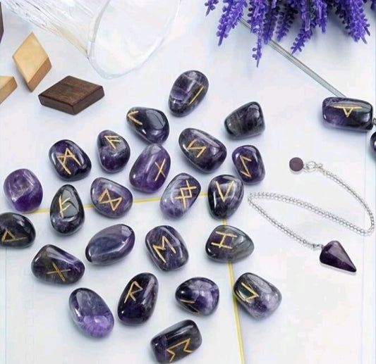 rune divinatoire et pendule en améthyste